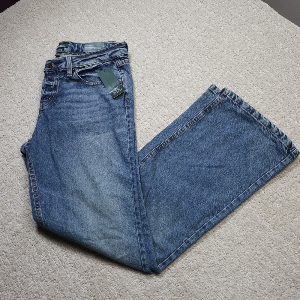 Wild Fable Womens Low-Rise Bootcut EasyRigid Jeans Medium Wash Size 6